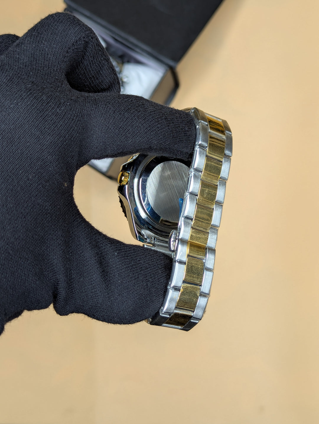 RLX With Rotating Dial